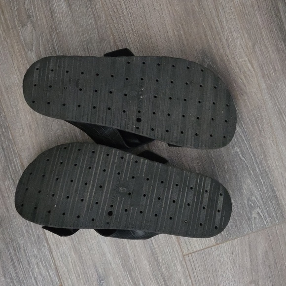 TOP Moda Black Croc-Embossed Sandals - Picture 8 of 8